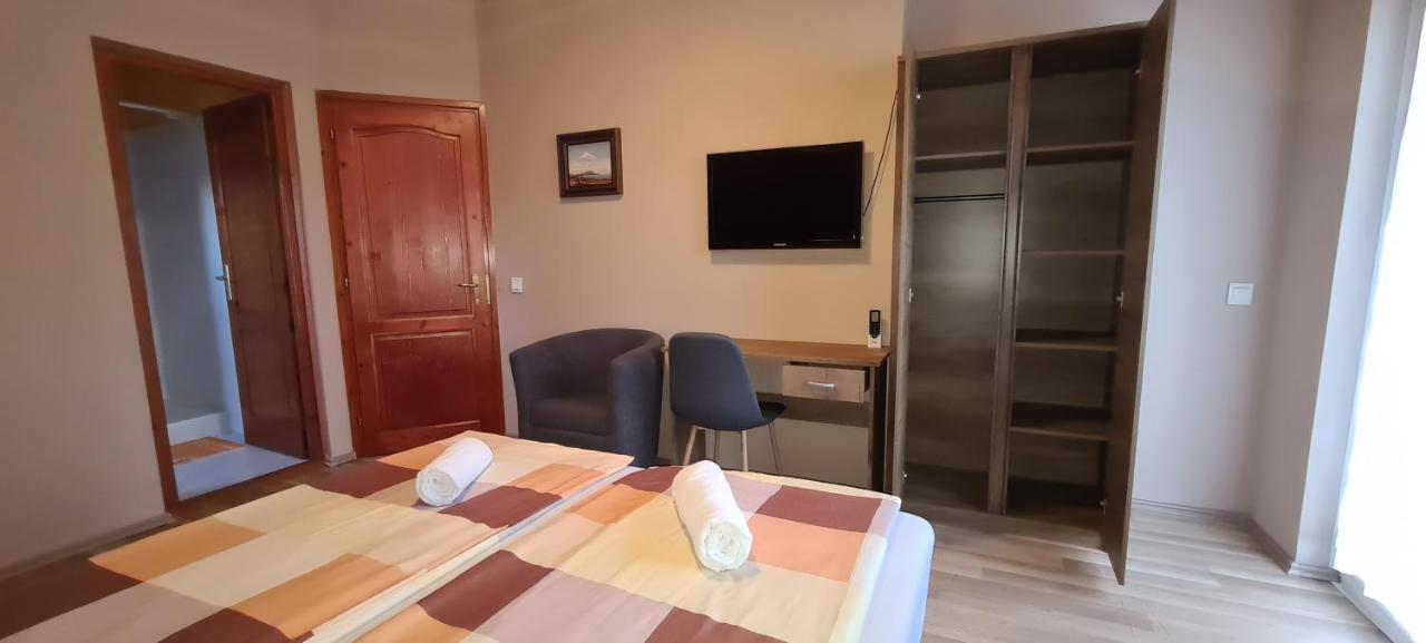 Hajas Família Kiadó Szobák Balatonmáriafürdő Exterior foto