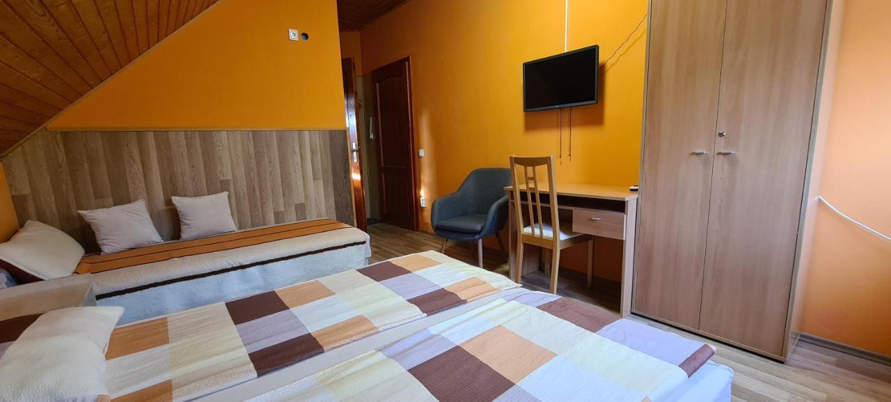 Hajas Família Kiadó Szobák Balatonmáriafürdő Exterior foto